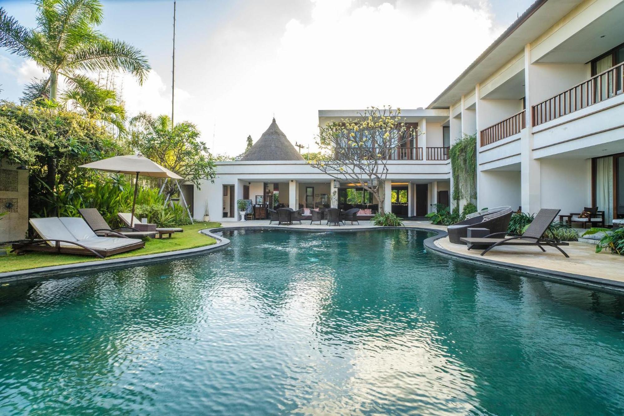 Villa Diana Bali 16 Bedrooms Семиньяк Экстерьер фото